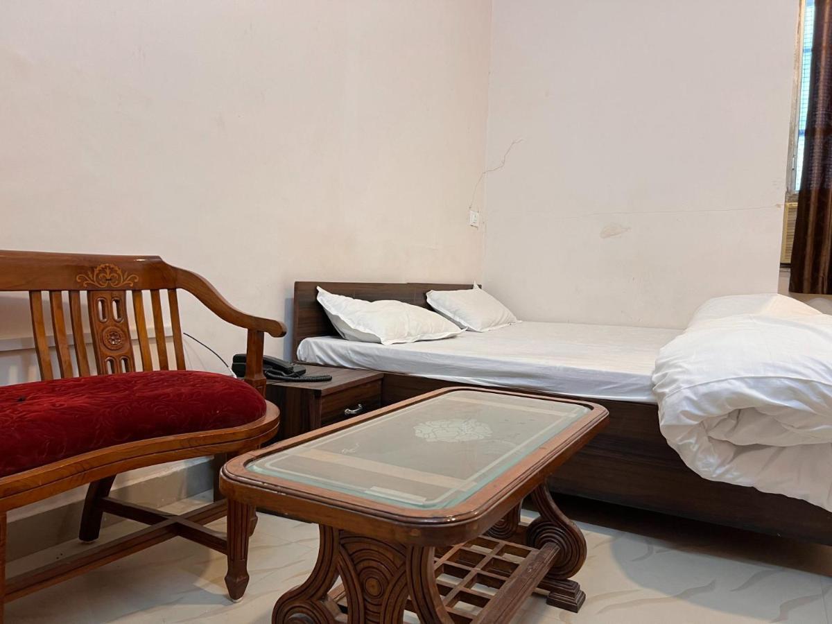 The Patel Stadium Hotel 1 Km From Bus Stand And 2 Km From Railway Station Ajmer Exterior photo